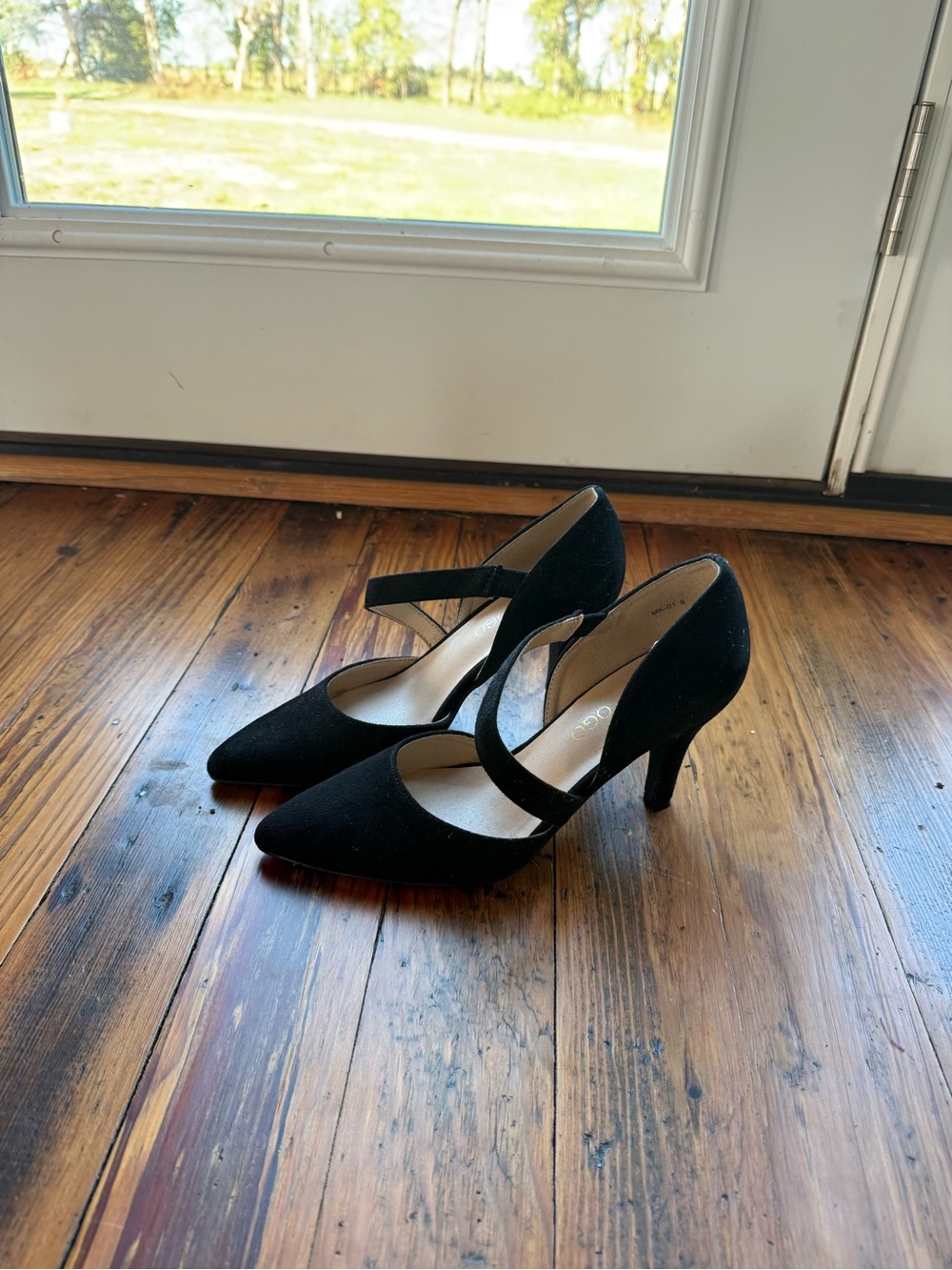 Classic Black Pointed-Toe Mary Jane Heels